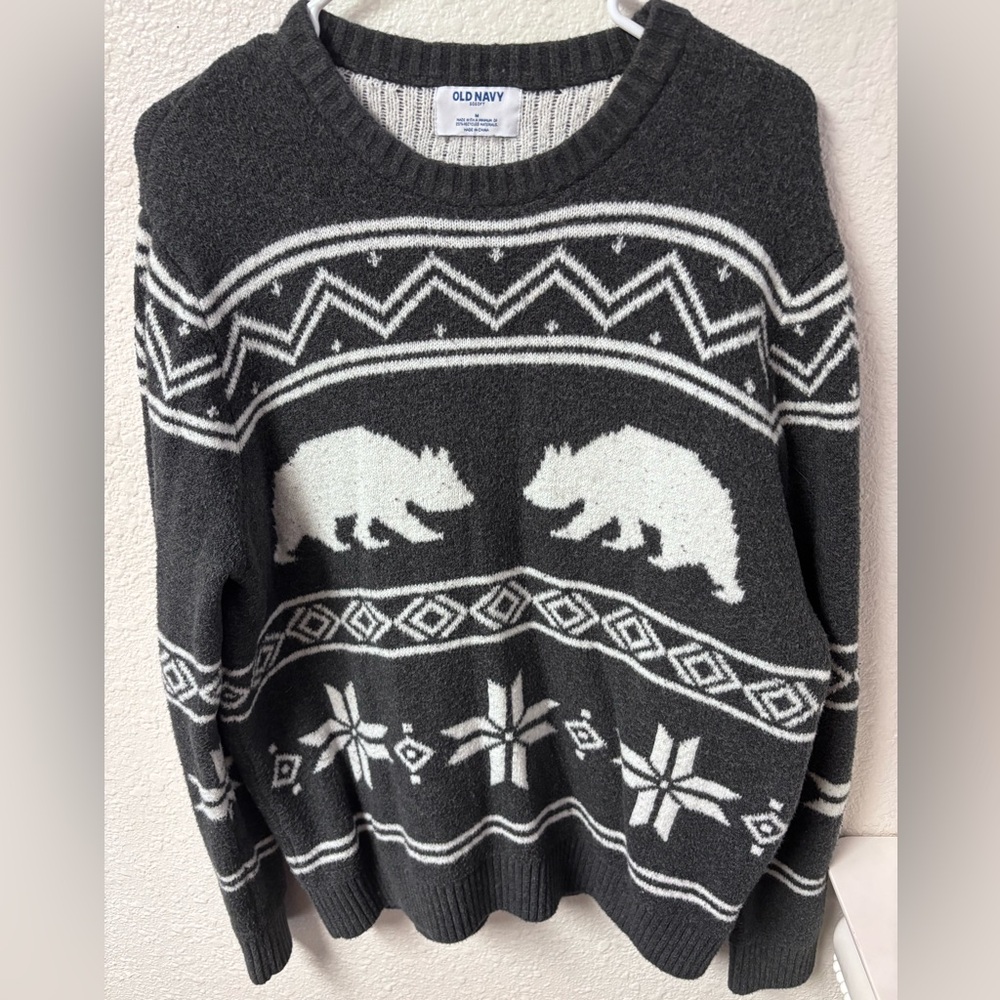 Old Navy Men's Black and White Bear Pattern Sweater